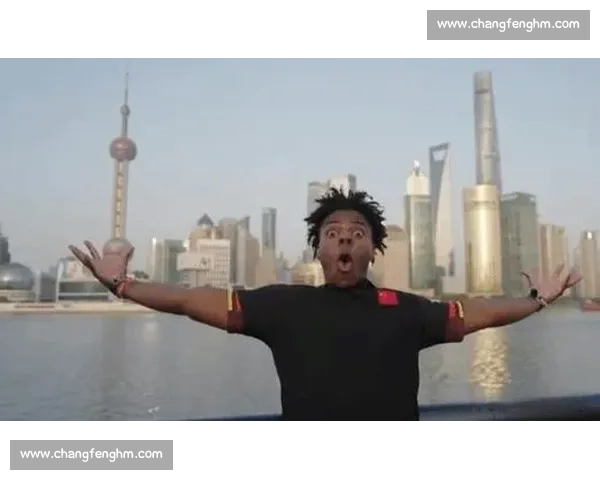 神秘人现身天空直播幕后揭秘引发网友热议的真相与谜团 神秘人现身天空直播幕后揭秘引发网友热议的真相与谜团